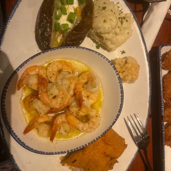 Red Lobster - Choose 2, deep fried salmon with Garlic Shrimp Scampi and mashed and Baked Potato - Seafood Near Me - Bridgeport, Connecticut Red Lobster - Choose 2, deep fried salmon with Garlic Shrimp Scampi and mashed and Baked Potato - Seafood Near Me - Bridgeport, Connecticut