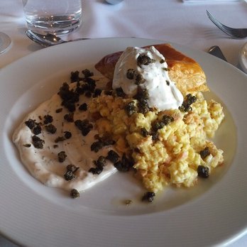 La Fenouillière - Salmon scrambled eggs. - French Near Me - Quebec City, Quebec La Fenouillière - Salmon scrambled eggs. - French Near Me - Quebec City, Quebec