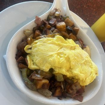 BLD Diner - Country skillet with soft scrambled eggs - Diners Near Me - Larchmont, New York BLD Diner - Country skillet with soft scrambled eggs - Diners Near Me - Larchmont, New York