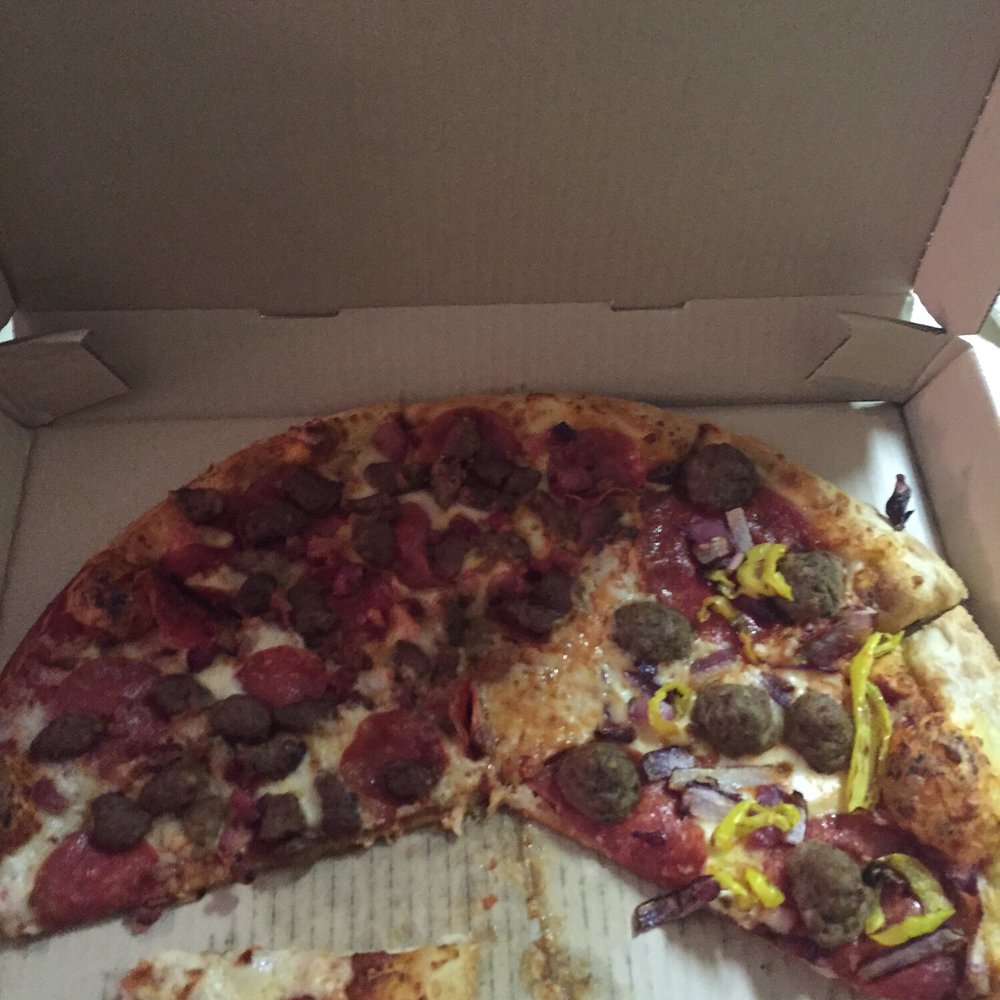 Pizza Hut - Half meatball salami onions banana peppers, half pepperoni bacon and Italian sausage - Pizza Near Me - Orlando, Florida Pizza Hut - Half meatball salami onions banana peppers, half pepperoni bacon and Italian sausage - Pizza Near Me - Orlando, Florida