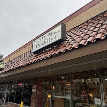 The Vintage Peddler - Outside - Antiques Near Me - Simi Valley, California The Vintage Peddler - Outside - Antiques Near Me - Simi Valley, California