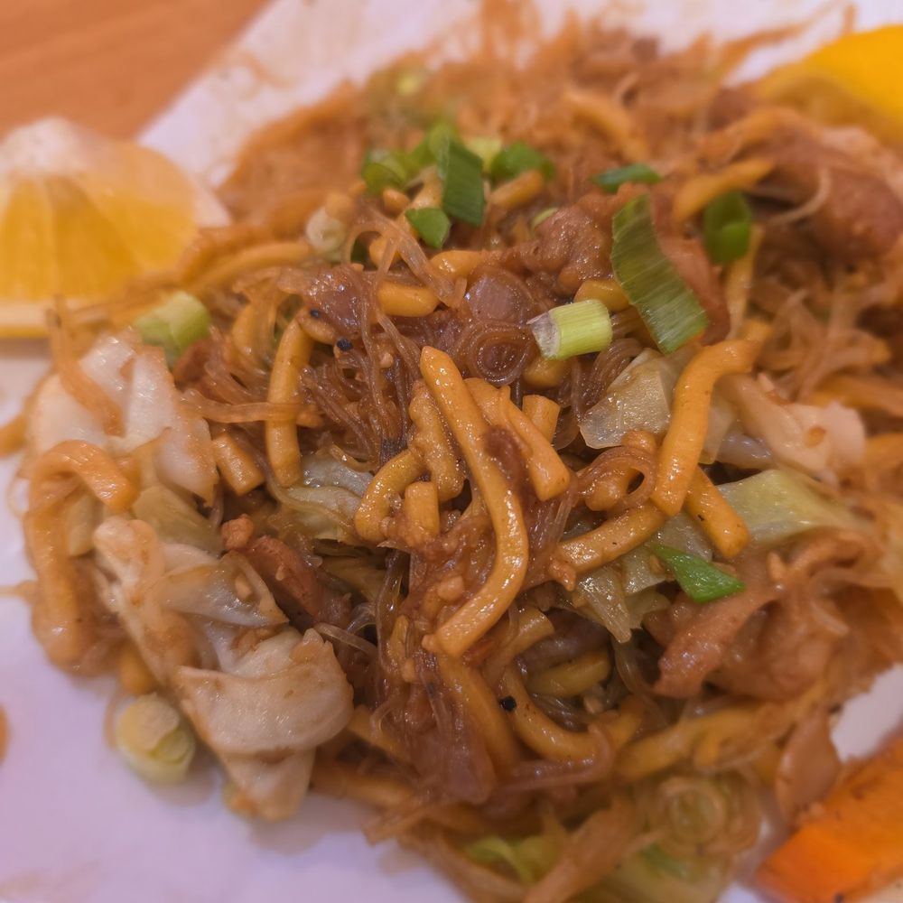 Halo Haus - Pancit miki bihon - Asian Fusion Near Me - Buena Park, California Halo Haus - Pancit miki bihon - Asian Fusion Near Me - Buena Park, California