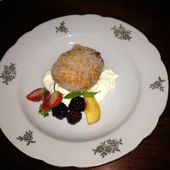 Nora Gray - Doughnut stuffed w/peach maramalade. - Italian Near Me - Montreal, Quebec Nora Gray - Doughnut stuffed w/peach maramalade. - Italian Near Me - Montreal, Quebec