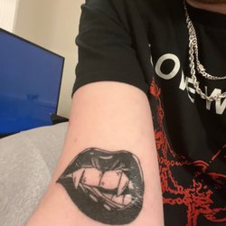 Mom's Tattoos - Lip tattoo