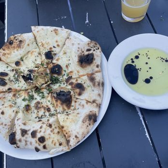 Isola Pizza Bar - HH focaccia cwd - Pizza Near Me - La Jolla, California Isola Pizza Bar - HH focaccia cwd - Pizza Near Me - La Jolla, California