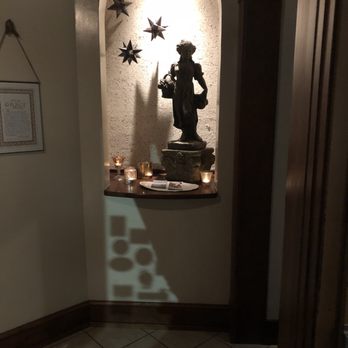 Gracie's - Love the decor - New American Near Me - Providence, Rhode Island