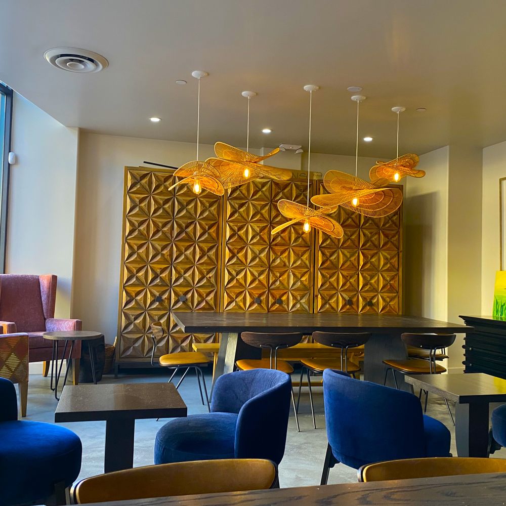Kindred Spirits - Wouldn't this be the perfect place to host a get together with lucky friends? - Wine Bars Near Me - Valencia, California