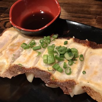 Taipei Cafe - Potstickers were very juicy - Taiwanese Near Me - Chicago, Illinois