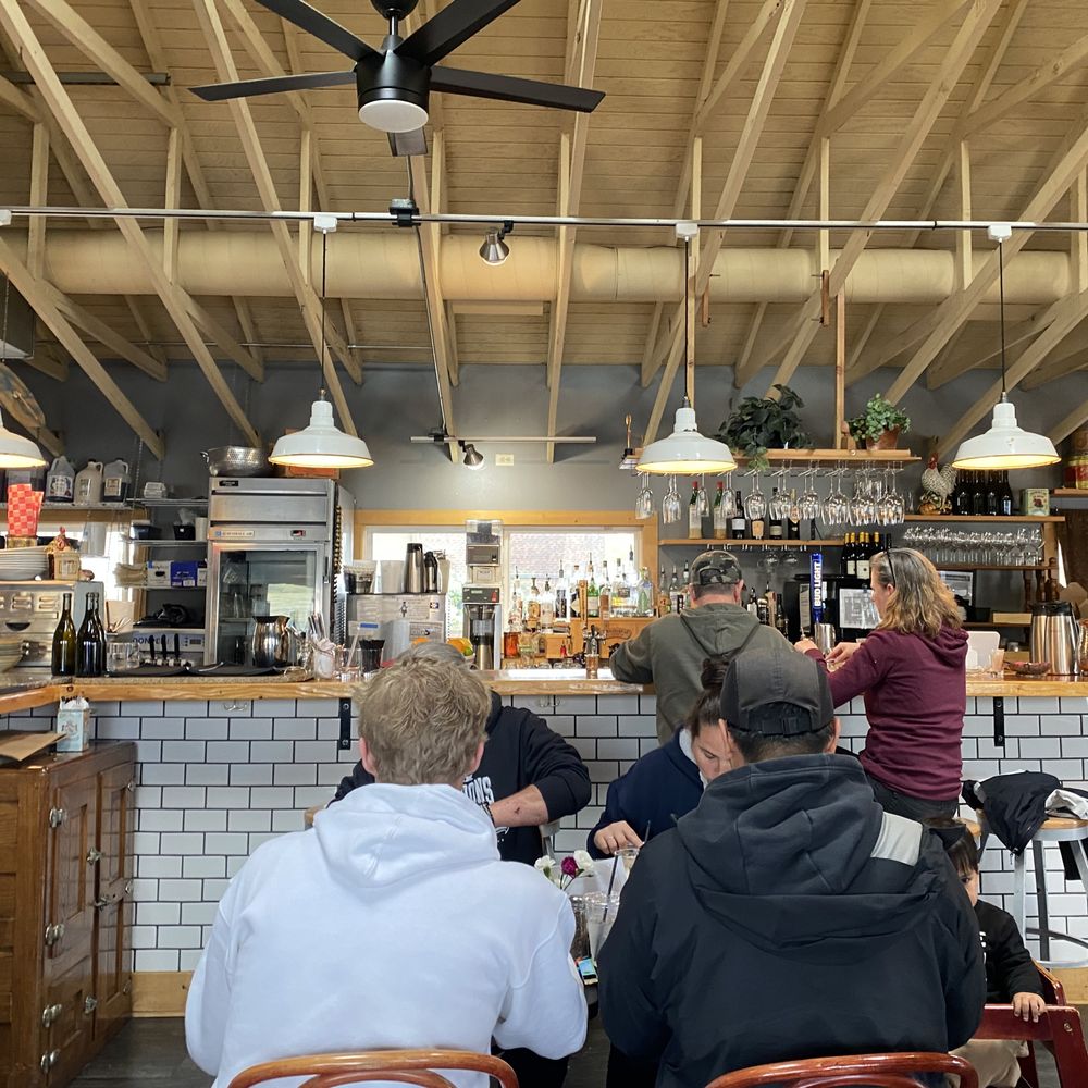 Newbergundian Bistro - Dining Room - Wine Bars Near Me - Newberg, Oregon