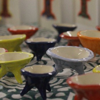 Bridge Storage, Arts and Events - Pinch Pots made by Paquerette "The More the Merrier" Holiday Open House 12/15/2018 - Self Storage Near Me - Richmond, California Bridge Storage, Arts and Events - Pinch Pots made by Paquerette "The More the Merrier" Holiday Open House 12/15/2018 - Self Storage Near Me - Richmond, California