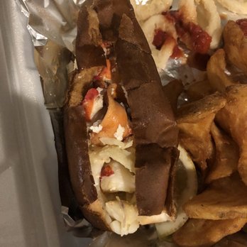 2 Forks Up - Lobster Roll - American Near Me - Getzville, New York 2 Forks Up - Lobster Roll - American Near Me - Getzville, New York
