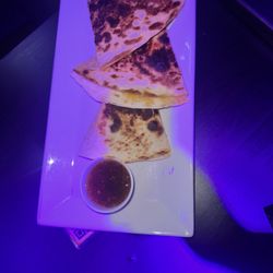 I9 Restaurant and Nightclub - Shrimp quesadillas