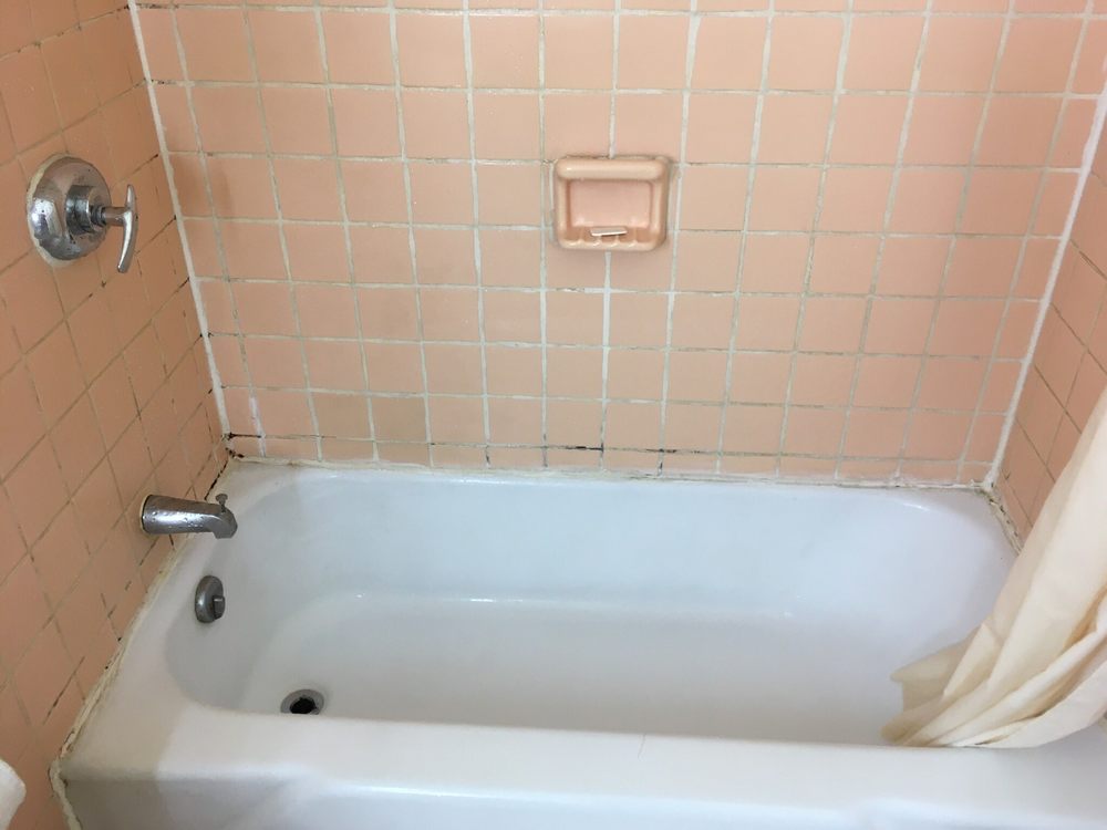 ALLENWOOD MOTEL Updated August 2024 25 Photos 1058 Hausman Rd