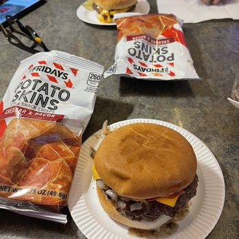 Paul's Tavern - Hamburger was delicious, I gave it a 4 stars for the flavors. However very unconventional service though, don't expect a 5 stars service - Bars Near Me - Dubuque, Iowa