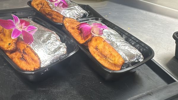 Cocobreeze Caribbean Restaurant and Bakery by null