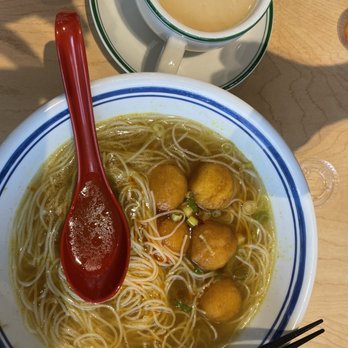 Cha Kee - Curry vermicelli and hot Horlick - Hong Kong Style Cafe Near Me - Markham, Ontario