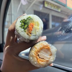 Paalaa Kai Mini-Mart - Kim bap and spicy shrimp roll