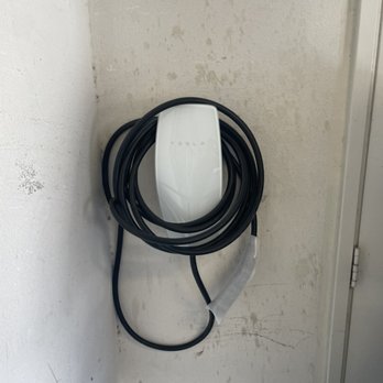 Dash Electric - Tesla car charger - Electricians Near Me - Riverside, California