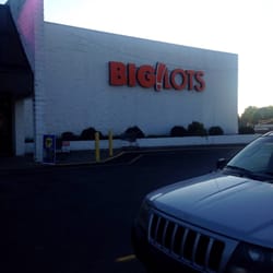 Big Lots - Store front