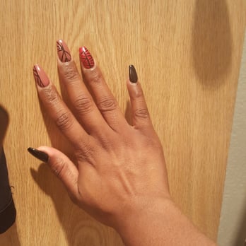 Dary's Nails Spot - Nail Salons Near Me - Tacoma, Washington