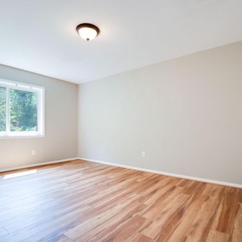 Mattress & Carpet Express - empty room with hardwood floors - Carpeting Near Me - Lorton, Virginia