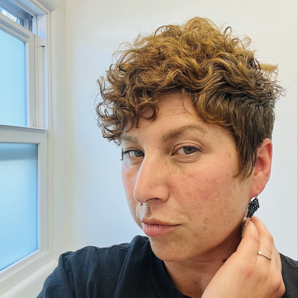 Curly top, wavy sides- no prob! Curly top, wavy sides- no prob!