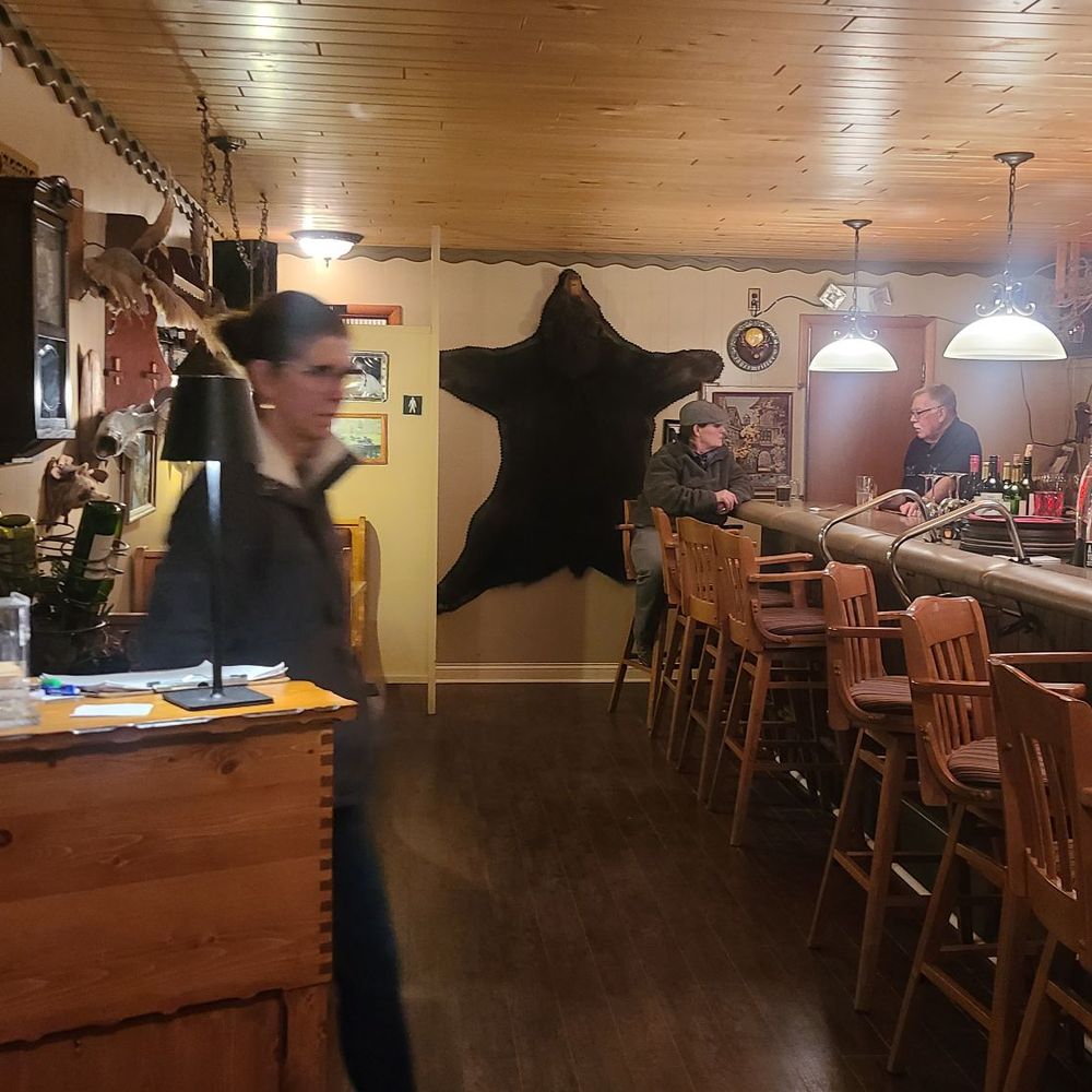 The Chippewa Inn - Bar area - Seafood Near Me - Hayward, Wisconsin