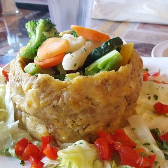 Isla Del Encanto - Mofongo vegetariano relleno - Puerto Rican Near Me - Miami, Florida Isla Del Encanto - Mofongo vegetariano relleno - Puerto Rican Near Me - Miami, Florida