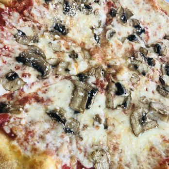 Victor’s Pizza Cafe - Small pizza - Pizza Near Me - Wellington, Florida Victor’s Pizza Cafe - Small pizza - Pizza Near Me - Wellington, Florida