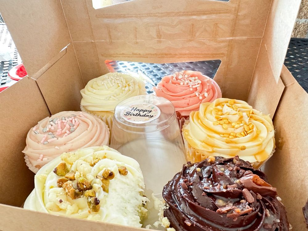 Sweets and Smiles Bakery Logo