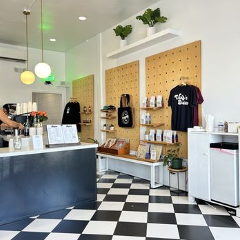 Wolf's Brew Coffee - Inside - Coffee & Tea Near Me - Long Beach, California