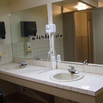 Tamarack Lodge - Sinks in Shared bathroom in Main Lodge. Bathroom are separate for men and women - Hotels Near Me - Bear Valley, California Tamarack Lodge - Sinks in Shared bathroom in Main Lodge. Bathroom are separate for men and women - Hotels Near Me - Bear Valley, California
