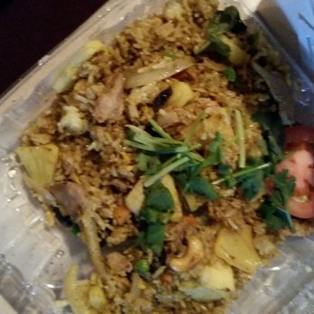 EZ Thai Restaurant - Pineapple fried rice with pork - Thai Near Me - Coos Bay, Oregon