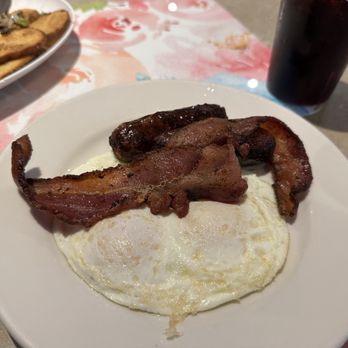 Charlie’s Cafe - Bacon sausage and eggs - Breakfast & Brunch Near Me - Citrus Heights, California