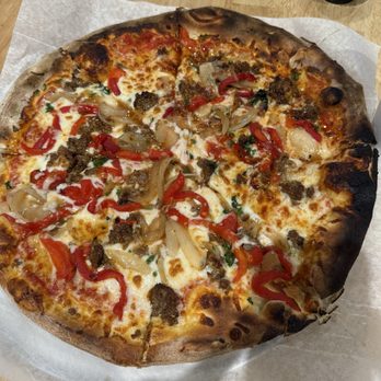 Meadow's At Grove Cartel - Salsiccia pizza - Pizza Near Me - China Grove, North Carolina
