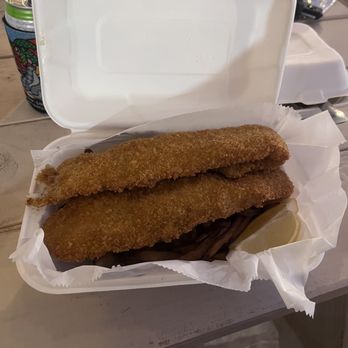 Barefoot Beach Cafe - Fish & Chips - Breakfast & Brunch Near Me - Honolulu, Hawaii Barefoot Beach Cafe - Fish & Chips - Breakfast & Brunch Near Me - Honolulu, Hawaii