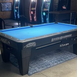 Riviera Roadhouse - Diamond pool,
