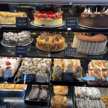 Pompton Queen Diner - Desserts! - Diners Near Me - Pompton Plains, New Jersey