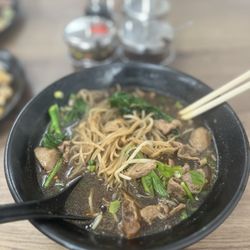 Thai Curry - Thai rice noodles soup