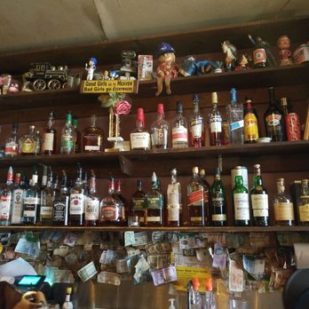 Ronnie's Local 069 - Ronnnnnies - Dive Bars Near Me - Toronto, Ontario