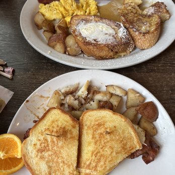 Rosine's Restaurant - Breakfast sandwich & sourdough french toast - American Near Me - Monterey, California