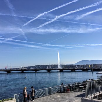 Jet d'Eau - from afar - Local Flavor Near Me - Geneva, GE
