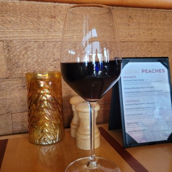 Anthony's HomePort Everett - Red Diamond Merlot - Seafood Near Me - Everett, Washington