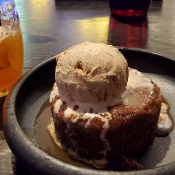 Gordon Ramsay Hell's Kitchen - Sticky caramel ice cream - Steakhouses Near Me - Stateline, Nevada Gordon Ramsay Hell's Kitchen - Sticky caramel ice cream - Steakhouses Near Me - Stateline, Nevada
