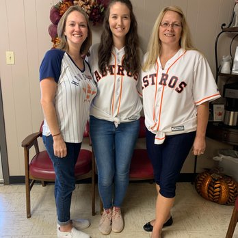 Katy Veterinary Clinic - Astros are in the playoffs!! - Veterinarians Near Me - Katy, Texas Katy Veterinary Clinic - Astros are in the playoffs!! - Veterinarians Near Me - Katy, Texas