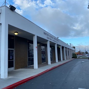 US Post Office - Front entrance - Post Offices Near Me - Costa Mesa, California