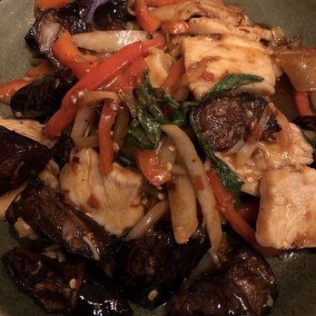 La's Thai Cuisine - Spicy Eggplant with Chicken - Thai Near Me - Scottsdale, Arizona