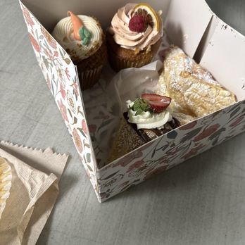 Sugarbloom Cakery And Coffee - Coffee & Tea Near Me - Redlands, California