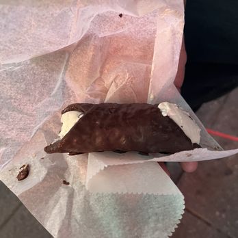 Carlo's Bake Shop - Chocolate cannoli - Patisserie/Cake Shop Near Me - New York, New York