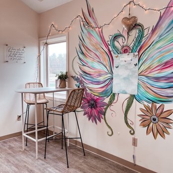 Cafe Bela Vida - beautiful mural! - Health Markets Near Me - Avon, Connecticut